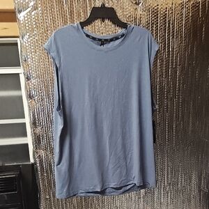 Legend Sleeveless Performance Tee